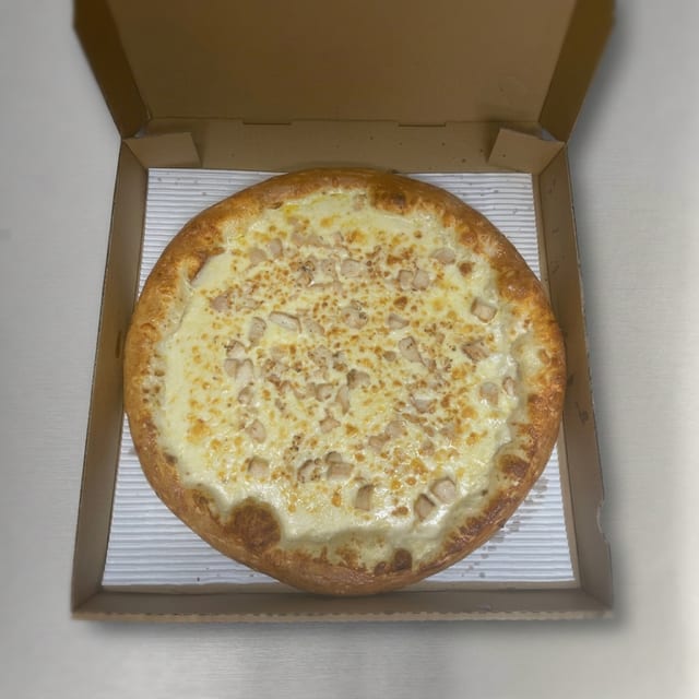 14in LARGE ALFREDO SPECIALTY PIZZA.