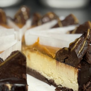 BROWNIE CHEESECAKE